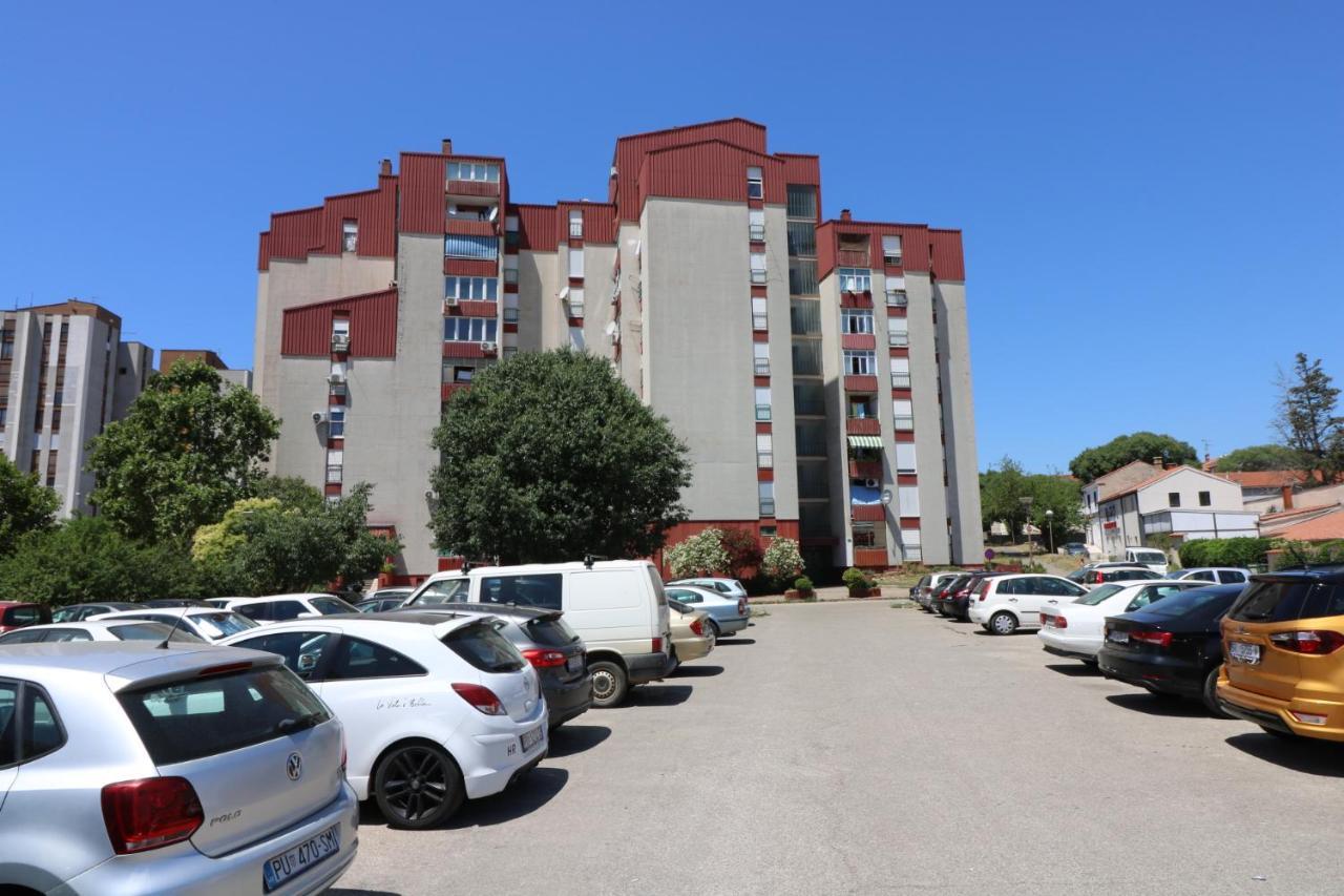 Ferienwohnung Sneky Pula Exterior foto