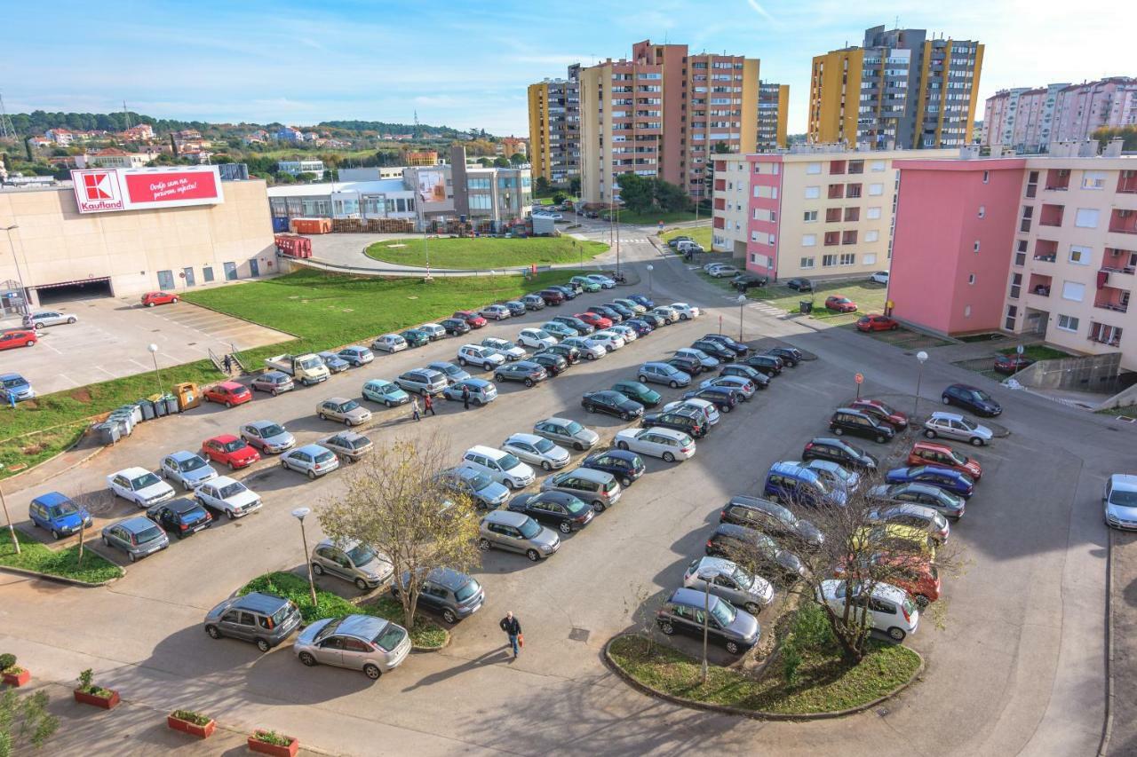 Ferienwohnung Sneky Pula Exterior foto